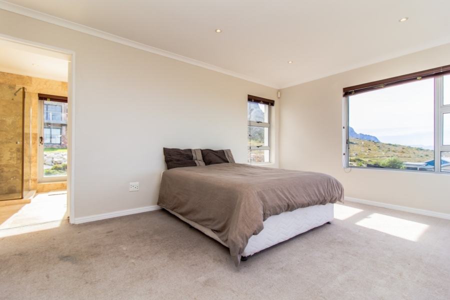 To Let 6 Bedroom Property for Rent in Bettys Bay Western Cape
